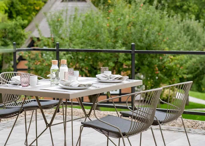 Park Am X Nattika Ayurveda, Health Spirit Penzlin